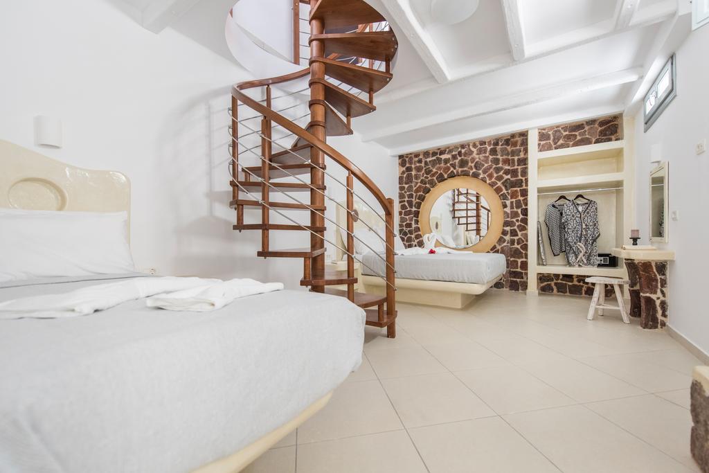 Secret Earth Villas - Santorini Kamari  Exterior photo