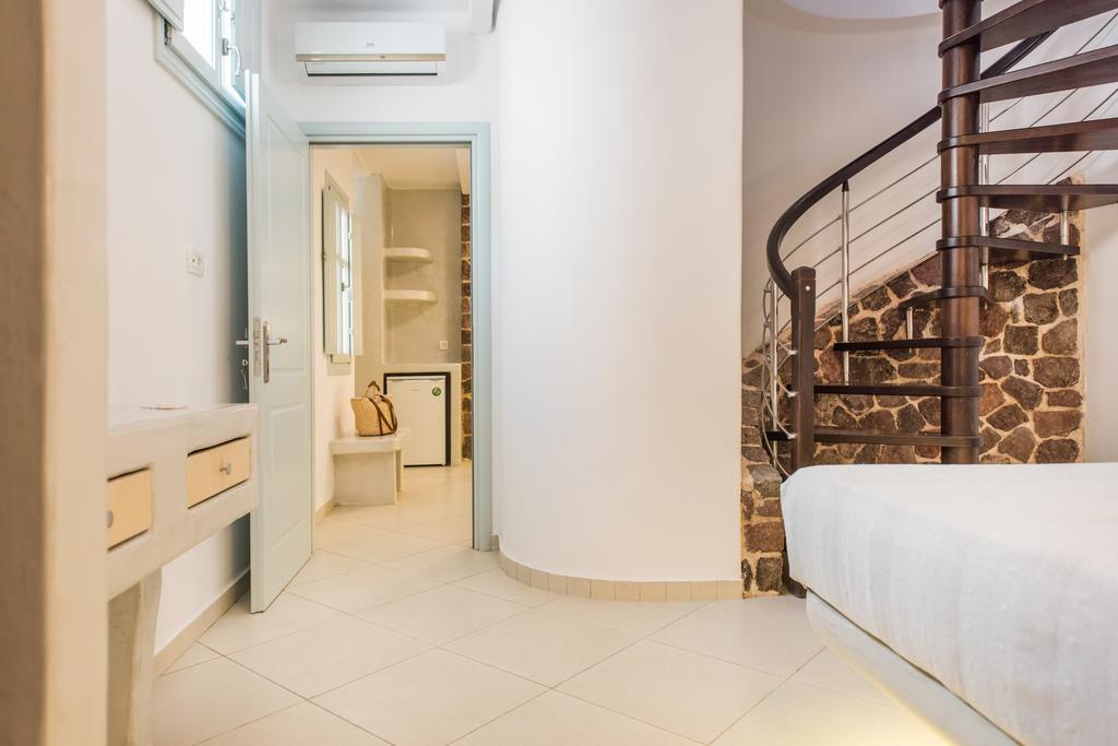 Secret Earth Villas - Santorini Kamari  Exterior photo