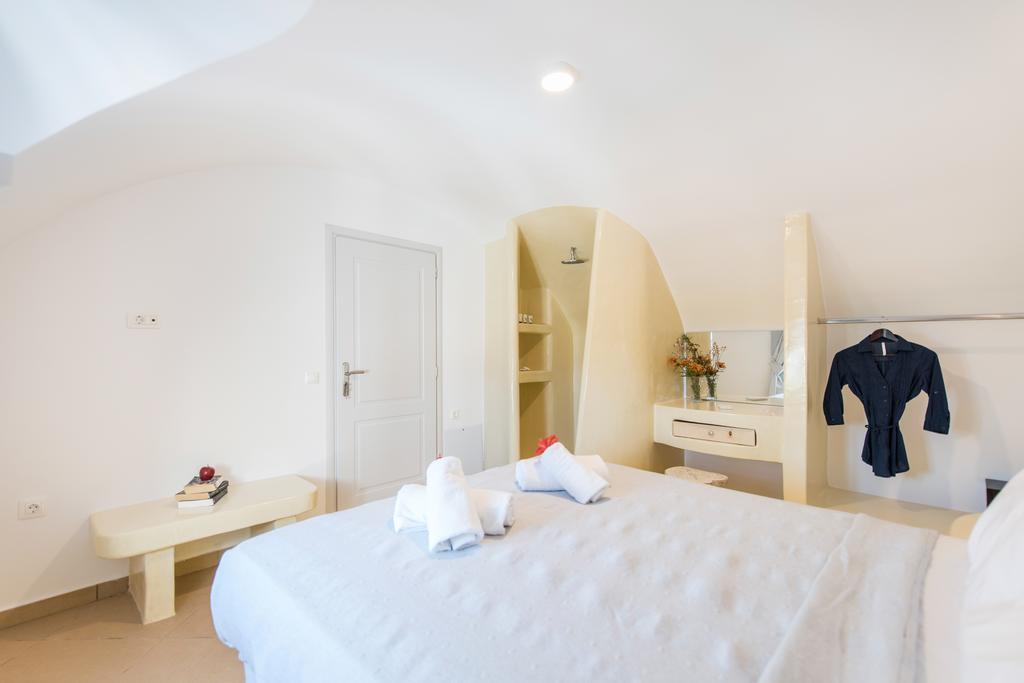 Secret Earth Villas - Santorini Kamari  Exterior photo