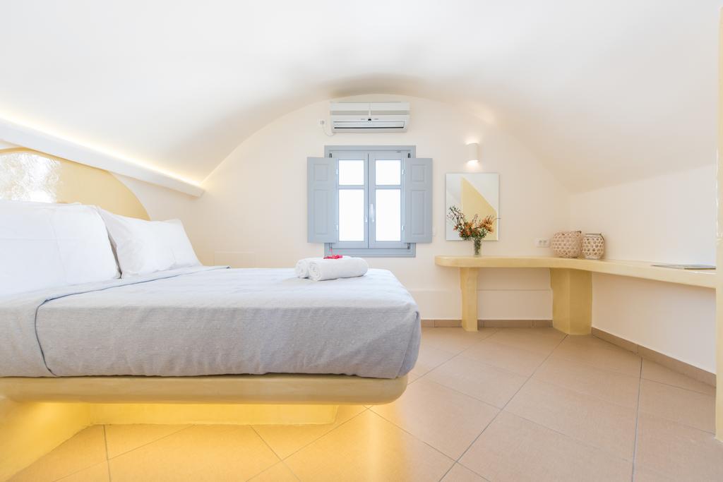 Secret Earth Villas - Santorini Kamari  Exterior photo